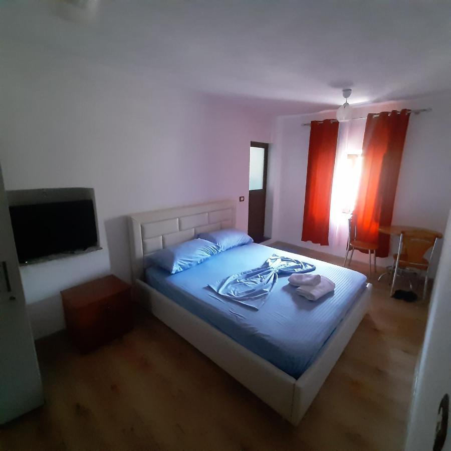 Kulla E Vjeter Hotel Koman Værelse billede